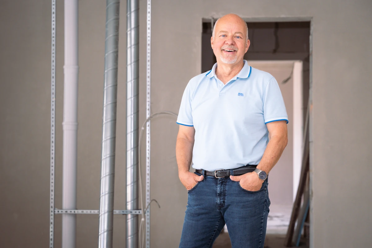 Ralf Händel, Bauingenieur und Sachverständiger, auf einer Baustelle