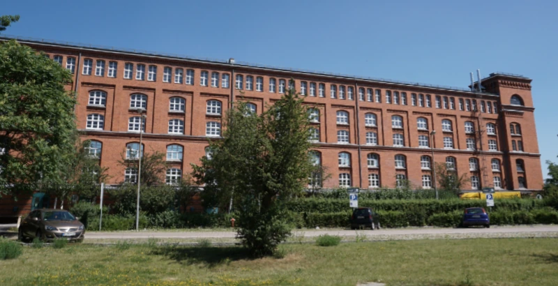 Gebäude des Berliner Fitnessstudios, in dem ein Wasserschaden begutachtet wurde